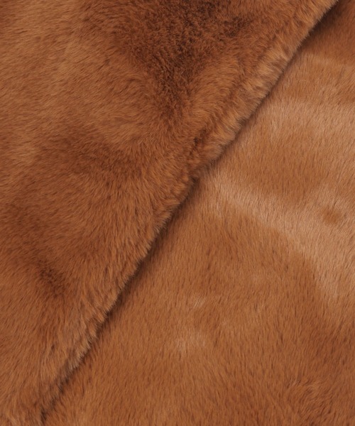 LAKOLE(ラコレ)の「ボリュームファーマフラー / 133099(マフラー・レディース・チャコールグレー/ブラウン/オフホワイト・FREE)」の9枚目の写真