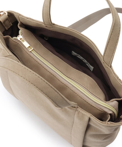 SHOO・LA・RUE（シューラルー）の「◆【2WAY】フロントポケットあおりトートバッグ（トートバッグ・レディース・グレー/ナチュラル/ボルドー・00）」の13枚目の写真