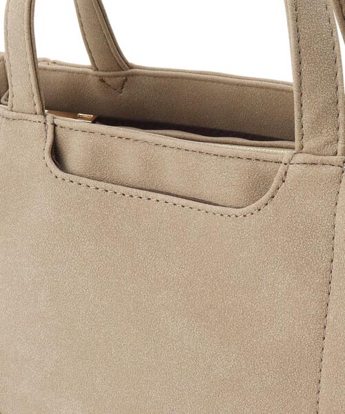 SHOO・LA・RUE（シューラルー）の「◆【2WAY】フロントポケットあおりトートバッグ（トートバッグ・レディース・グレー/ナチュラル/ボルドー・00）」の14枚目の写真