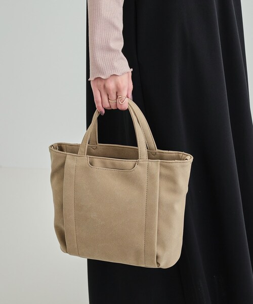 SHOO・LA・RUE（シューラルー）の「◆【2WAY】フロントポケットあおりトートバッグ（トートバッグ・レディース・グレー/ナチュラル/ボルドー・00）」の21枚目の写真