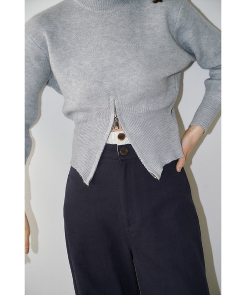 DRWCYS(ドロシーズ)の「フロントジップニットトップス(ニット/セーター・レディース・ベージュ/グレー・FREE)」の16枚目の写真