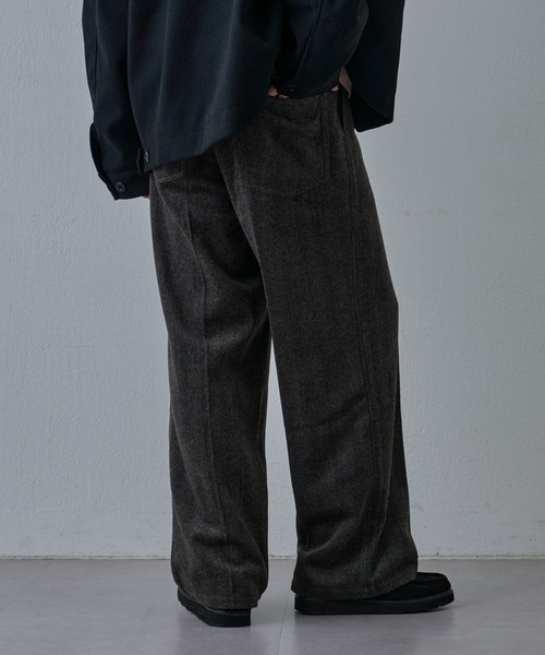 COLONY 2139（コロニートゥーワンスリーナイン）の「フェードヘリンボーンインタックトラウザー（スラックス・メンズ・グレー/ブラウン・LARGE/MEDIUM）」の9枚目の写真