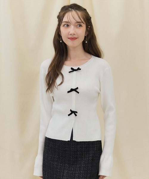 SWINGLE（スウィングル）の「フロントリボンフレア袖ニットプルオーバー（ニット/セーター・レディース・オフホワイト/ブラック/ピンク・FREE）」の8枚目の写真