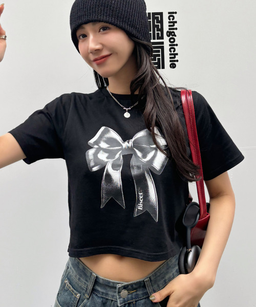 Ada.(エイダ)の「リボンプリント クロップド ショート丈 半袖Tシャツ(Tシャツ/カットソー・レディース・ブラック/サックスブルー/オートミール・FREE)」の19枚目の写真