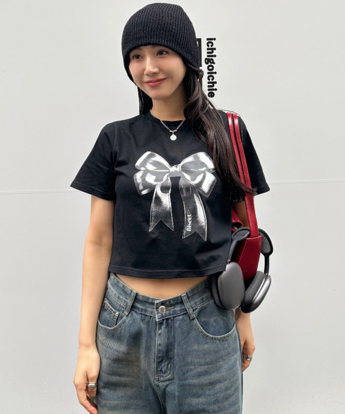 Ada.(エイダ)の「リボンプリント クロップド ショート丈 半袖Tシャツ(Tシャツ/カットソー・レディース・ブラック/サックスブルー/オートミール・FREE)」の20枚目の写真