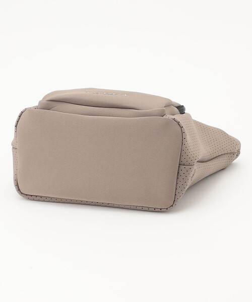 TOCCA(トッカ)の「GOCCIA TOTE トートバッグ(トートバッグ・レディース・ブラック系/ベージュ系・F)」の4枚目の写真