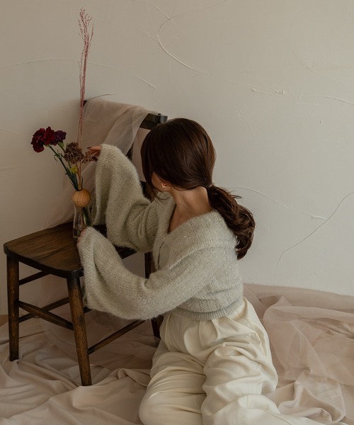 mideal(マイディール)の「flare sleeve glitter shaggy tops / フレアスリーブラメシャギートップス(カーディガン/ボレロ・レディース・ライトグレー/ベージュ・FREE)」の13枚目の写真