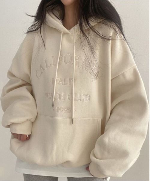 WEGO（ウィゴー）の「WEGO/ロゴ刺繍裏起毛フーディー／パーカー（パーカー・レディース・アイボリー/ブラック/ブルー/グレー・LARGE/MEDIUM）」の2枚目の写真