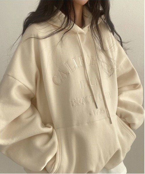 WEGO（ウィゴー）の「WEGO/ロゴ刺繍裏起毛フーディー／パーカー（パーカー・レディース・アイボリー/ブラック/ブルー/グレー・LARGE/MEDIUM）」の5枚目の写真