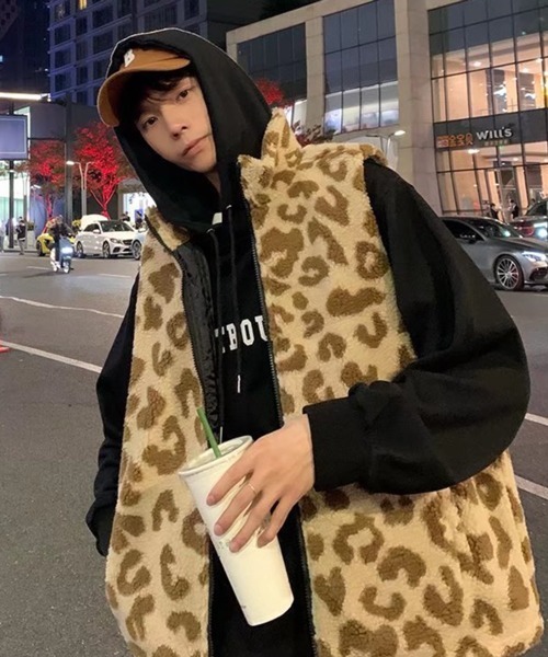 NOWLE（ノウル）の「【NOWLE】豹柄 起毛 ZIPベスト（ベスト・メンズ・レオパード/ベージュ系・MEDIUM/LARGE/X-LARGE）」の15枚目の写真