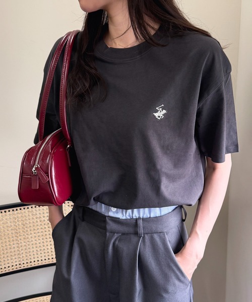 BEVERLY HILLS POLO CLUB（ビバリーヒルズポロクラブ）の「【BEVERLY HILLS POLO CLUB】Classical pony logo tee クラシカルポニー刺繍Tシャツ（Tシャツ/カットソー・レディース・ホワイト/グリーン/ネイビー/グレイッシュベージュ/ワイン/ブラック/グレー・M/L）」の2枚目の写真