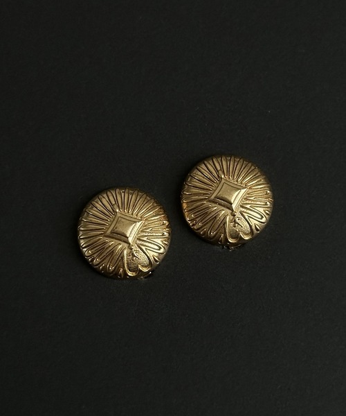 whoseA（フーシー）の「MAZE Earring/メイズ クリップイヤリング（イヤリング・レディース・ゴールド・FREE）」の7枚目の写真