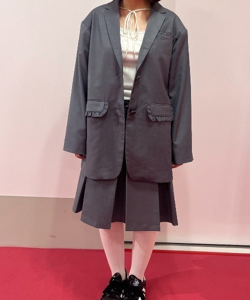 hugi（ハギ）の「OVER FRILL  JACKET/オーバーフリルジャケット（テーラードジャケット・レディース・チャコール/ブラウン/ネイビー・FREE）」の11枚目の写真