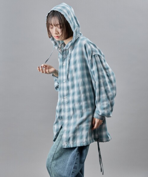 PUBLUX（パブリュクス）の「PUBLUX/パブリュクス オンブレチェックフーディーシャツ(限定展開)（シャツ/ブラウス・メンズ・グリーン/グレー/ブラック・LARGE/MEDIUM/SMALL）」の12枚目の写真