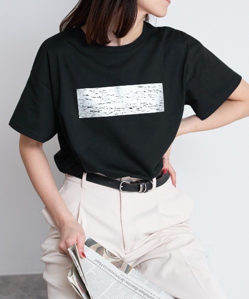 TRIANGLE PALETTE(トライアングルパレット)の「箔プリント半袖Tシャツ(Tシャツ/カットソー・レディース・ホワイト×シルバー/ブラック×シルバー/ホワイト×ゴールド・FREE)」の3枚目の写真