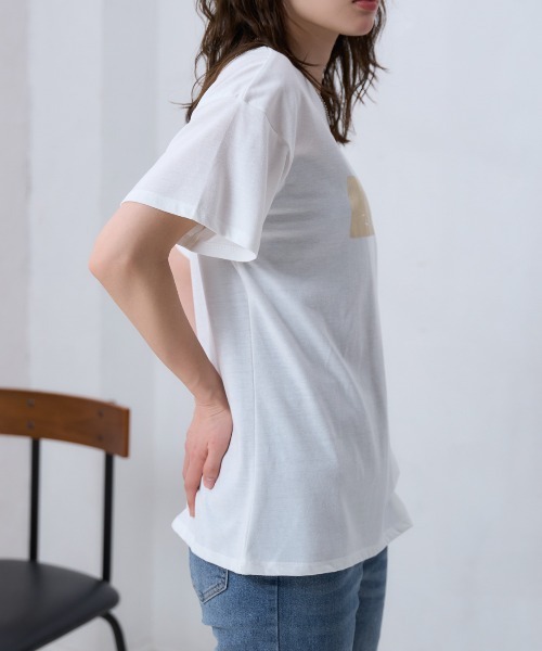 TRIANGLE PALETTE(トライアングルパレット)の「箔プリント半袖Tシャツ(Tシャツ/カットソー・レディース・ホワイト×シルバー/ブラック×シルバー/ホワイト×ゴールド・FREE)」の14枚目の写真