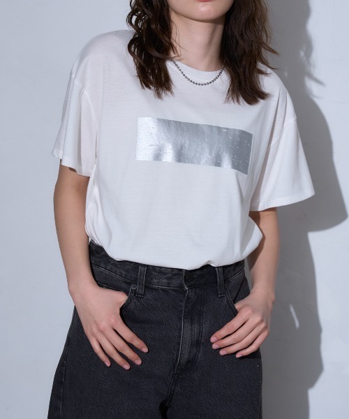 TRIANGLE PALETTE(トライアングルパレット)の「箔プリント半袖Tシャツ(Tシャツ/カットソー・レディース・ホワイト×シルバー/ブラック×シルバー/ホワイト×ゴールド・FREE)」の7枚目の写真
