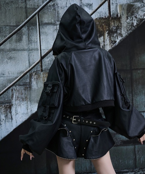 ililil（イルイルイル）の「『ililil/イルイルイル』【いるいる戦術特殊部隊～冥華MEIKA～（上）】クロップドPUジップパーカー（ブルゾン・レディース・ブラック・FREE）」の5枚目の写真