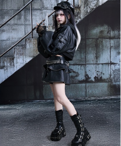 ililil（イルイルイル）の「『ililil/イルイルイル』【いるいる戦術特殊部隊～冥華MEIKA～（上）】クロップドPUジップパーカー（ブルゾン・レディース・ブラック・FREE）」の12枚目の写真