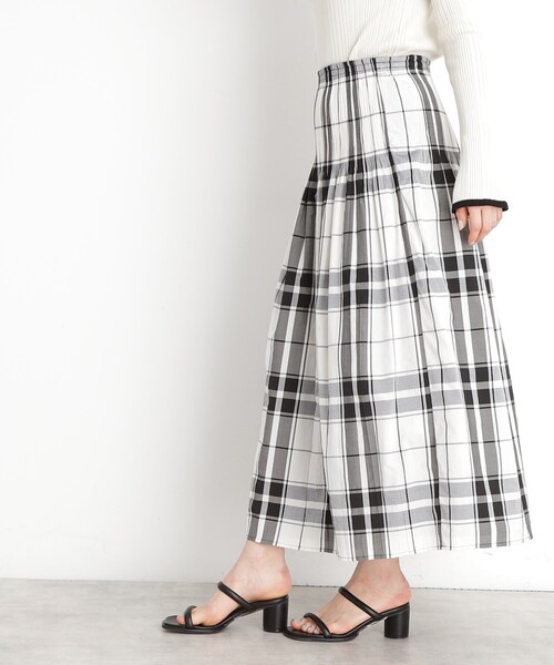 THE SHOP TK （ザ ショップ ティーケー ）の「リバーシブルスカート【洗える】（スカート・レディース・スモーキーグリーン系2/ブラック系1/ベージュ系1/カーキ系1/ネイビー系1・99）」の2枚目の写真