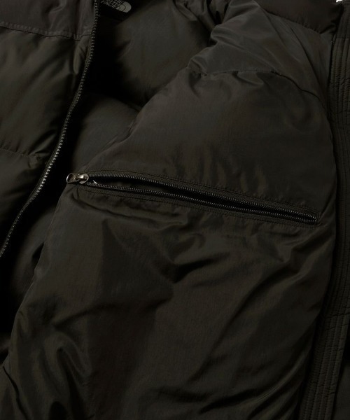 THE NORTH FACE(ザノースフェイス)の「THE NORTH FACE/ザ・ノース・フェイス Nuptse Hoodie ヌプシフーディー ND92559(ダウンジャケット/コート・メンズ・ブラック・S/M/L/XL)」の4枚目の写真