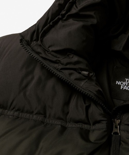THE NORTH FACE(ザノースフェイス)の「THE NORTH FACE/ザ・ノース・フェイス Nuptse Hoodie ヌプシフーディー ND92559(ダウンジャケット/コート・メンズ・ブラック・S/M/L/XL)」の2枚目の写真