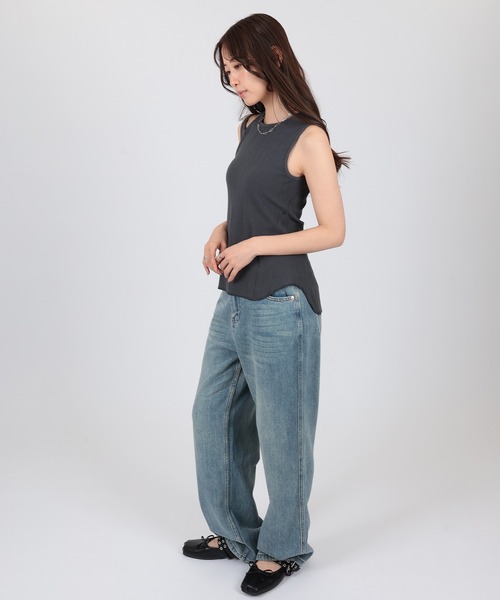 SUWDEE（スーディー）の「asymmetry sleeveless rib tops（タンクトップ・レディース・ダークグレー/ホワイト/ブラック・FREE）」の10枚目の写真