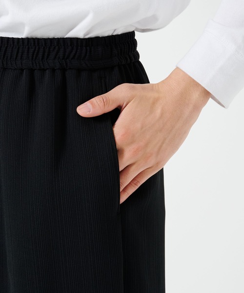 STUDIOUS(ステュディオス)の「PLEATS DOUGI PANTS(スラックス・メンズ・ライトベージュ/ブラック・1/2)」の16枚目の写真