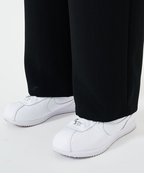 STUDIOUS(ステュディオス)の「PLEATS DOUGI PANTS(スラックス・メンズ・ライトベージュ/ブラック・1/2)」の15枚目の写真