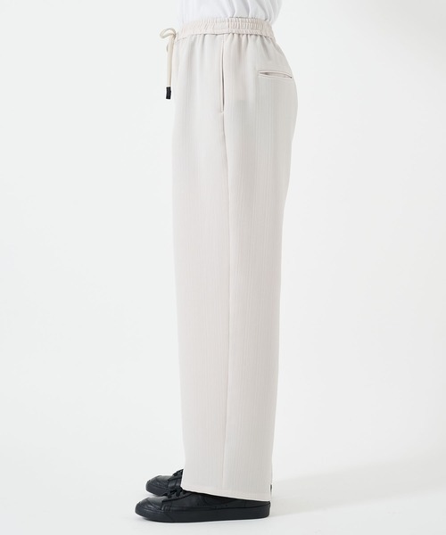 STUDIOUS(ステュディオス)の「PLEATS DOUGI PANTS(スラックス・メンズ・ライトベージュ/ブラック・1/2)」の10枚目の写真