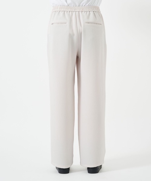 STUDIOUS(ステュディオス)の「PLEATS DOUGI PANTS(スラックス・メンズ・ライトベージュ/ブラック・1/2)」の9枚目の写真