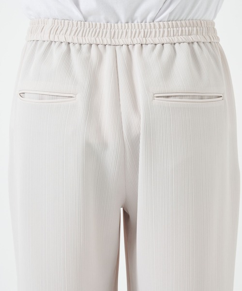 STUDIOUS(ステュディオス)の「PLEATS DOUGI PANTS(スラックス・メンズ・ライトベージュ/ブラック・1/2)」の6枚目の写真