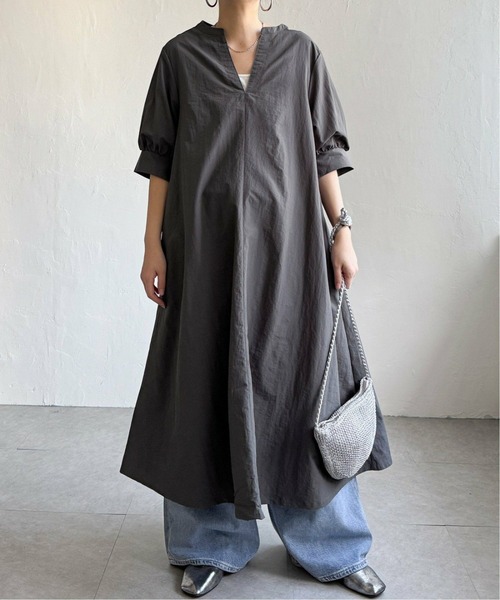 LBC（エルビーシー）の「ナイロンスキッパーロングワンピース（ワンピース・レディース・グレー/ベージュ/その他26・M）」の4枚目の写真