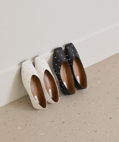 tukn.（トゥクン）の「<2025SS>【tukn.】スタッズパンプス（パンプス・レディース・ブラック/ホワイト・24/22.5/23/23.5/24.5/25）」の4枚目の写真