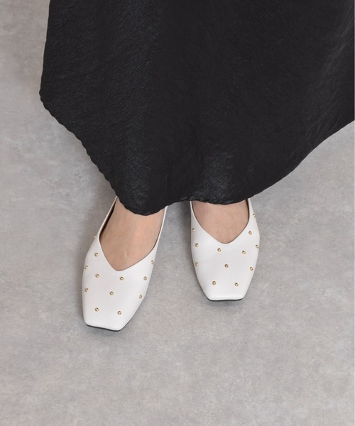 tukn.（トゥクン）の「<2025SS>【tukn.】スタッズパンプス（パンプス・レディース・ブラック/ホワイト・24/22.5/23/23.5/24.5/25）」の9枚目の写真