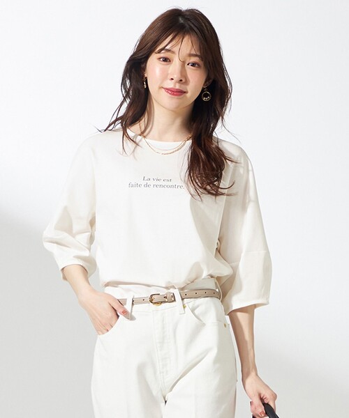 ANY SIS(エニィスィス)の「スーピマスムース クロップド Tシャツ(Tシャツ/カットソー・レディース・アイボリー系/レッド系/ホワイト系1/ライトイエロー系/グリーン系/ダルブルー系/グレー系1/ブラック系・2)」の2枚目の写真