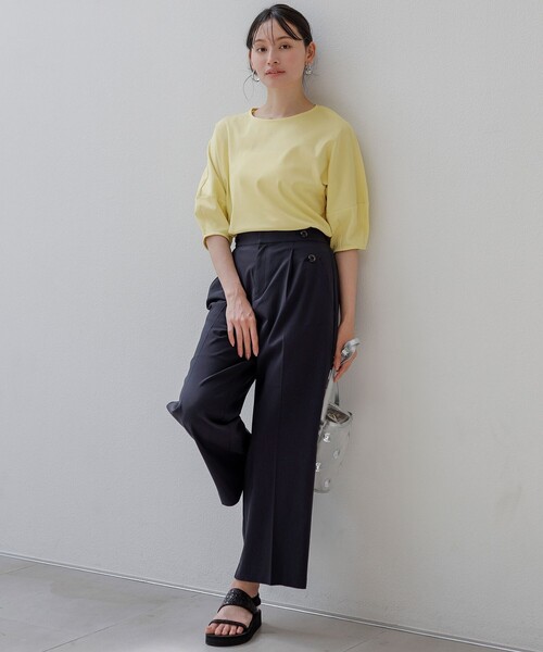 ANY SIS(エニィスィス)の「スーピマスムース クロップド Tシャツ(Tシャツ/カットソー・レディース・アイボリー系/レッド系/ホワイト系1/ライトイエロー系/グリーン系/ダルブルー系/グレー系1/ブラック系・2)」の12枚目の写真