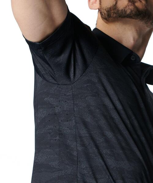 UNDER ARMOUR(アンダーアーマー)の「UAドライブチル プリント ポロ(ゴルフ/メンズ)(ポロシャツ・メンズ・ブラック・L/XL/M/S/2XL)」の2枚目の写真