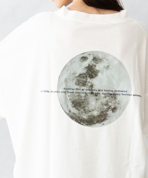 NinaetLina(ニナエリナ)の「フルムーンプリントオーバーサイズTシャツ(Tシャツ/カットソー・レディース・ホワイト/ブラック/ブルー/チャコールグレー・FREE)」の21枚目の写真
