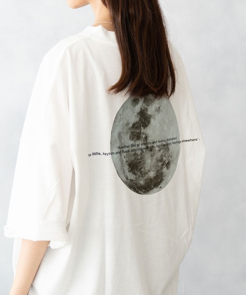 NinaetLina(ニナエリナ)の「フルムーンプリントオーバーサイズTシャツ(Tシャツ/カットソー・レディース・ホワイト/ブラック/ブルー/チャコールグレー・FREE)」の22枚目の写真