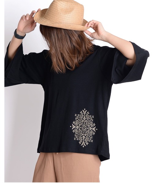 MARAI(マーライ)の「フレア七分袖カットソー こなれ感(Tシャツ/カットソー・レディース・カーキ/マジェンタ/ブラック・FREE)」の2枚目の写真