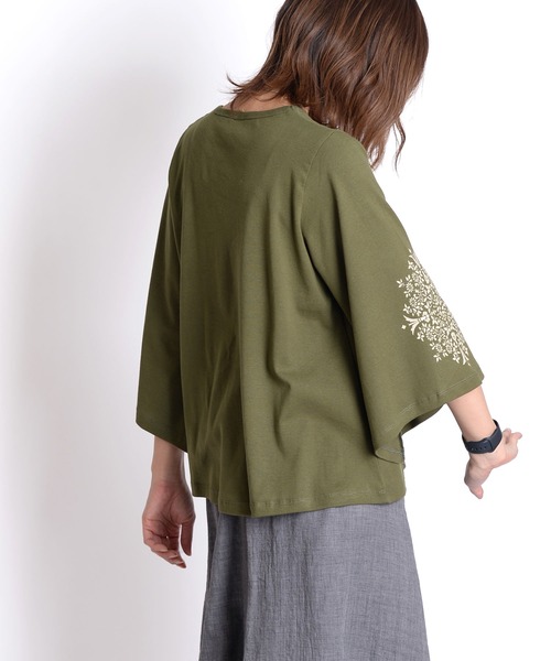 MARAI(マーライ)の「フレア七分袖カットソー こなれ感(Tシャツ/カットソー・レディース・カーキ/マジェンタ/ブラック・FREE)」の11枚目の写真