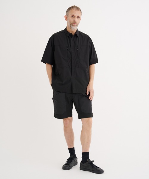 WHITE MOUNTAINEERING(ホワイトマウンテニアリング)の「【White Mountaineering / ホワイトマウンテニアリング】別注 STRETCHED HYBRID SHORT PANTS(その他パンツ・メンズ・ブラック・0/1/2/3)」の2枚目の写真