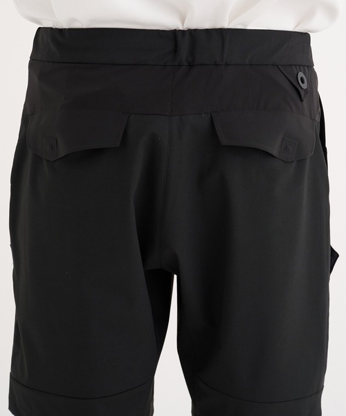 WHITE MOUNTAINEERING(ホワイトマウンテニアリング)の「【White Mountaineering / ホワイトマウンテニアリング】別注 STRETCHED HYBRID SHORT PANTS(その他パンツ・メンズ・ブラック・0/1/2/3)」の7枚目の写真