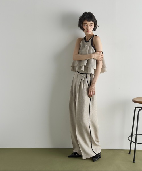 THE YOn(ザヨン)の「リネンライクカットオフパインピングラインタックスラックス(スラックス・レディース・アッシュブラウン/ナチュラル・S/M)」の5枚目の写真