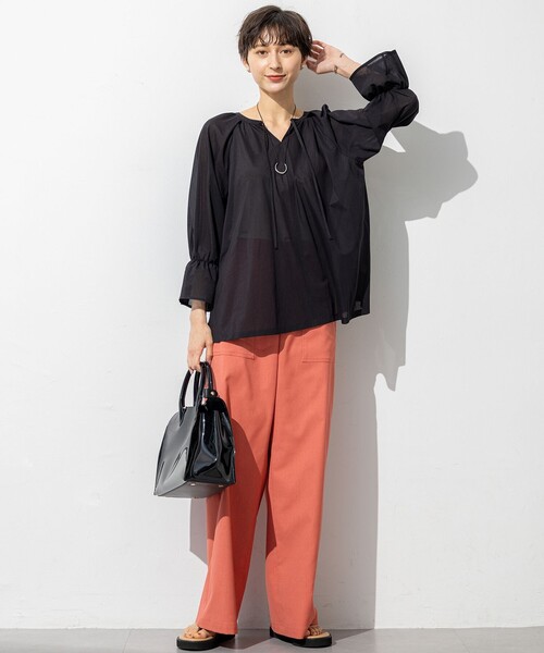 23区(ニジュウサンク)の「【洗える】クリアトリコットジャージー ギャザーデザイン カットソー(Tシャツ/カットソー・レディース・ベージュ系/ダークグリーン系/ブラック系・38)」の8枚目の写真