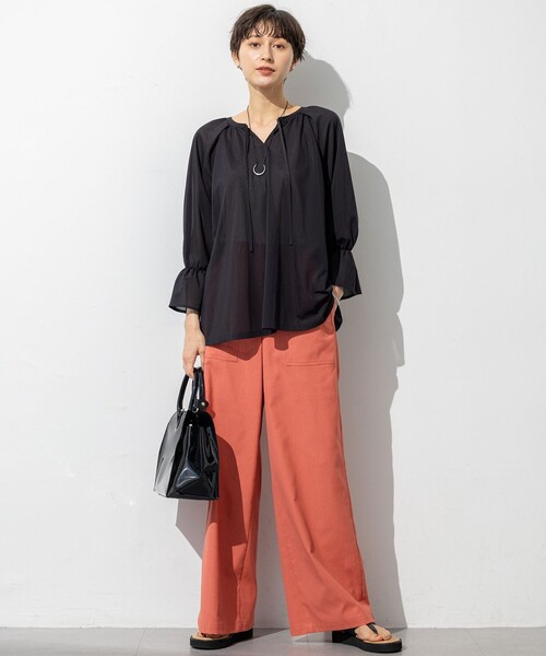 23区(ニジュウサンク)の「【洗える】クリアトリコットジャージー ギャザーデザイン カットソー(Tシャツ/カットソー・レディース・ベージュ系/ダークグリーン系/ブラック系・38)」の9枚目の写真