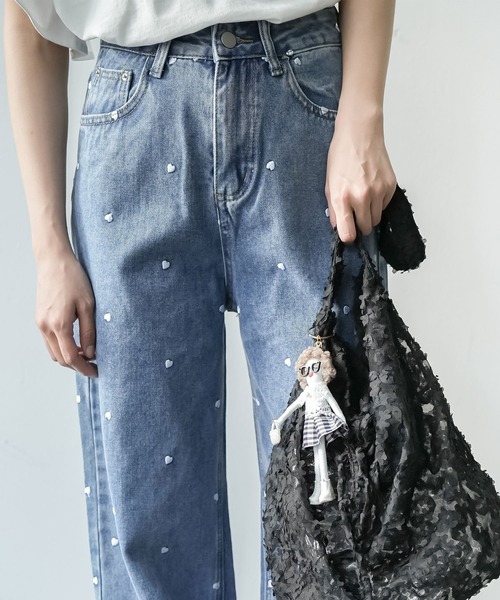 mili an deni(ミリアンデニ)の「ハート刺繍デニムパンツ(デニムパンツ・レディース・ブルー・L/M)」の11枚目の写真