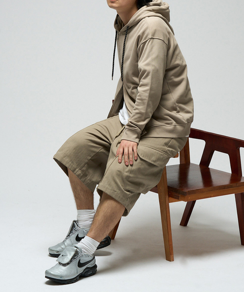 JOINT WORKS(ジョイントワークス)の「MYS MYS/ミースミースCIRCLE ZIP UP HOODIE(パーカー・メンズ・ベージュ/ブラック・LARGE/MEDIUM)」の10枚目の写真