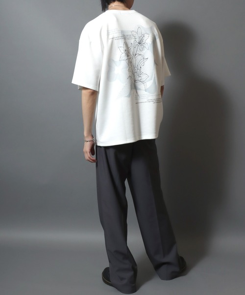 ANPAS(アンパス)の「Ponte Fabric Back Print Floral Pattern T-shirt/ポンチ フラワープリント デジタルグラフィック半袖Tシャツ レディース メンズ ユニセックス モノトーン(Tシャツ/カットソー・メンズ・ホワイト/ライトグレー/ブラック/ブラック系その他2/グレー系その他/ホワイト系その他/ホワイト系その他2/ブラック系その他/グレー系その他2・M/L)」の15枚目の写真